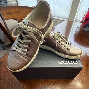 Ecco Women's Tan Leather Sneakers /Golf hybrid sneaker